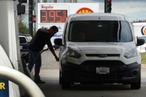 Read more about the article Beat high gas prices on your next road trip: 6 ways to save at the pump