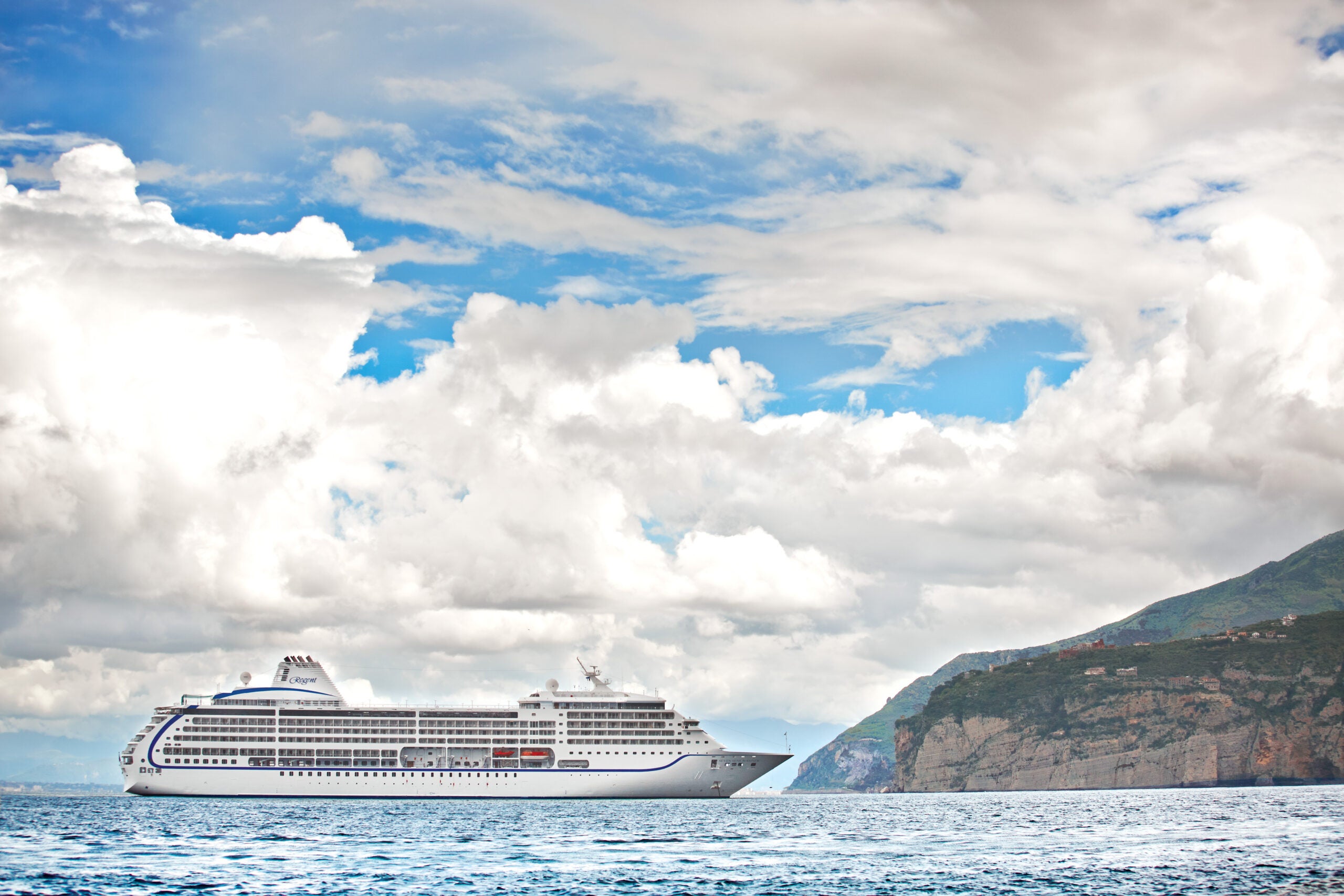 Read more about the article 5 secrets to getting a luxury cruise for less