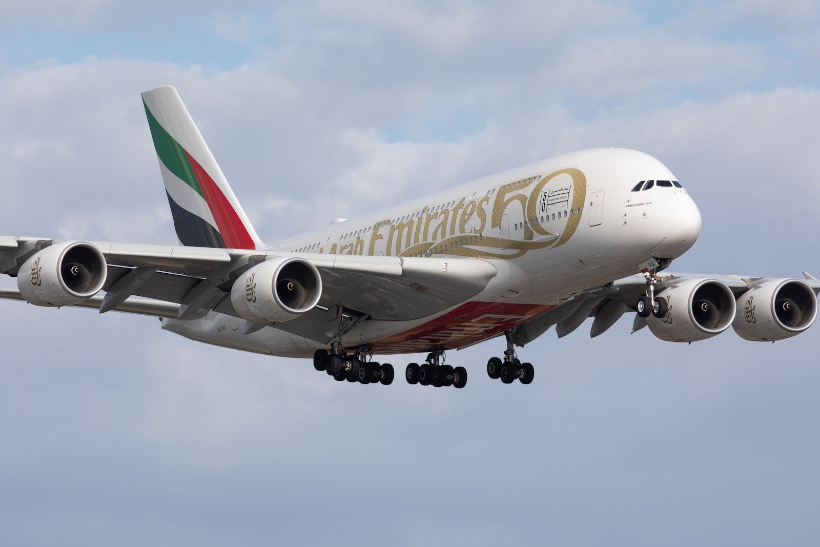 Read more about the article AvGeek alert: Airbus A380 parts for sale including the Emirates bar