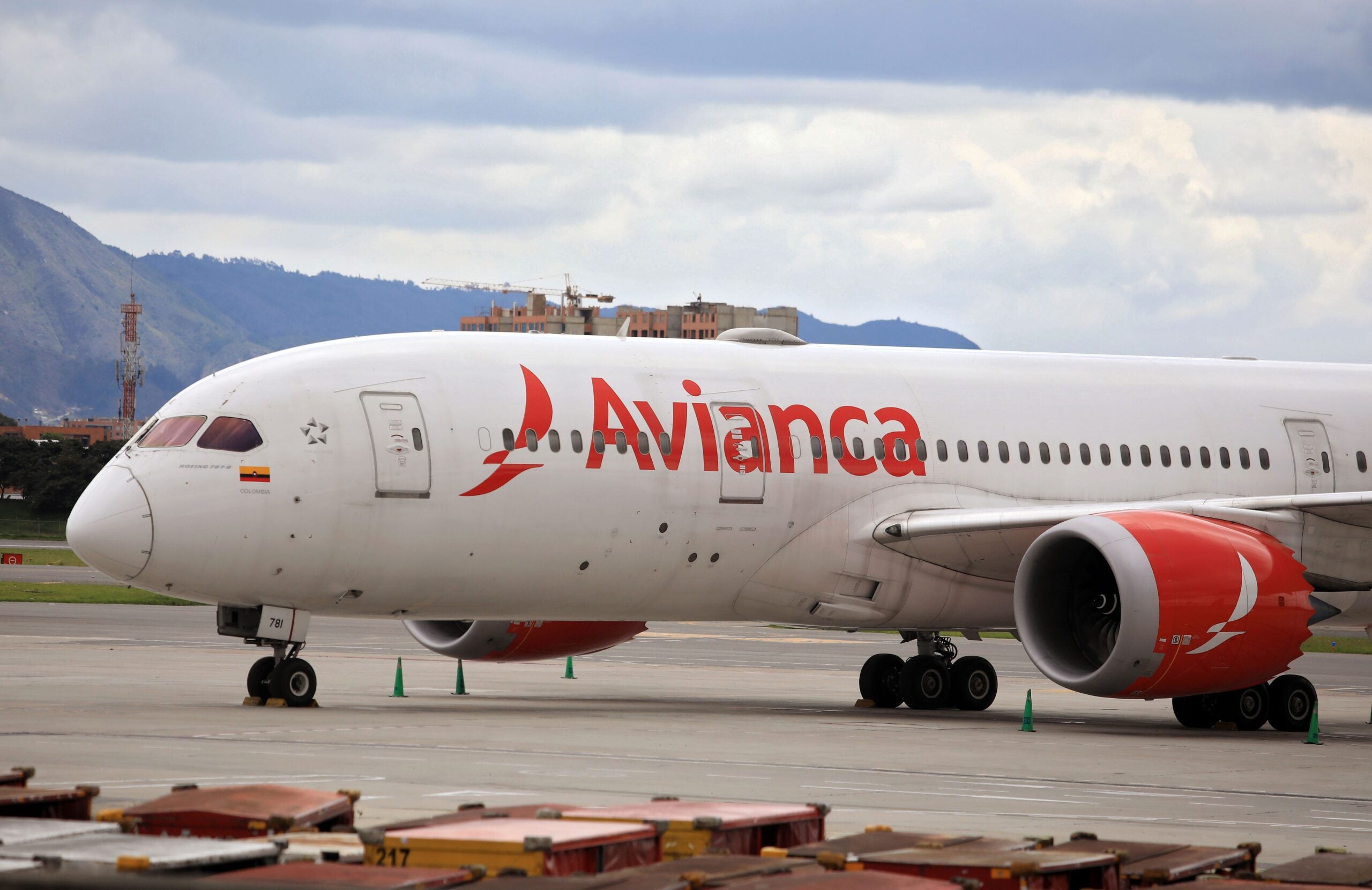 You are currently viewing Act now: Book business class tickets at premium economy prices with this Avianca LifeMiles sale