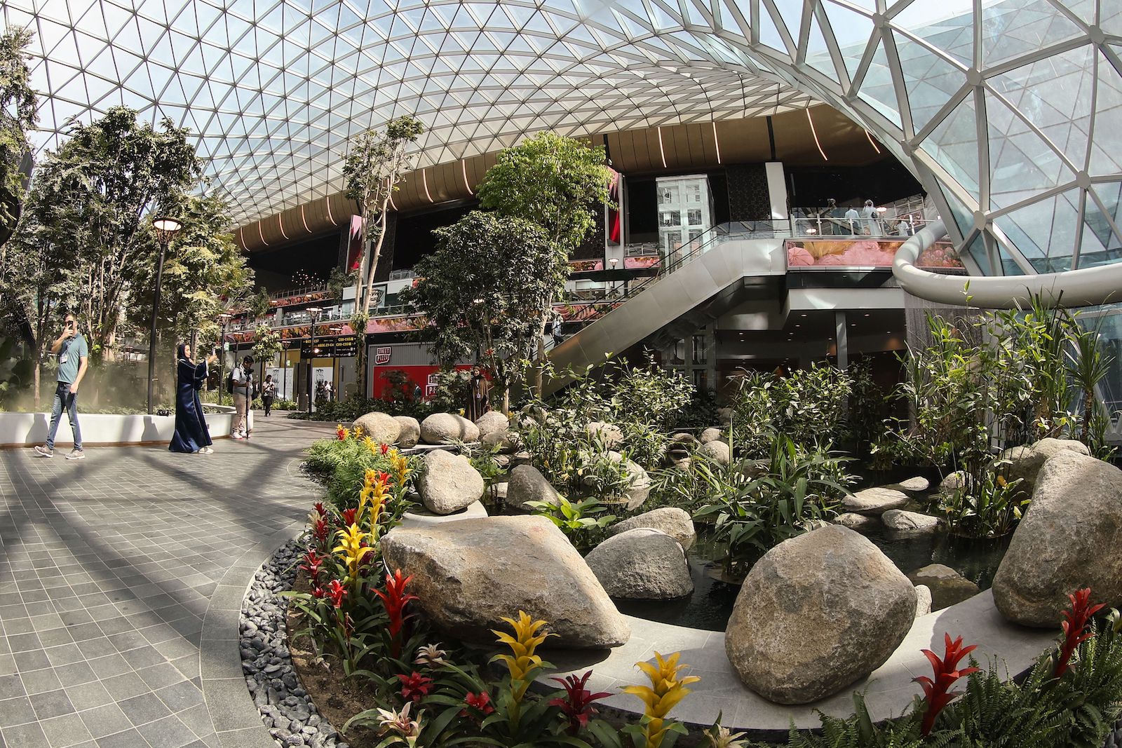 You are currently viewing Doha’s Hamad Airport unveils massive indoor garden as part of expansion