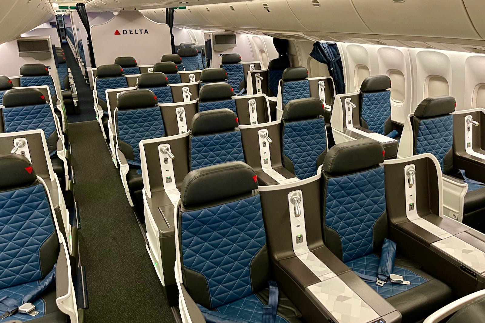 Read more about the article At just 356 miles, Delta starts flying its shortest wide-body route