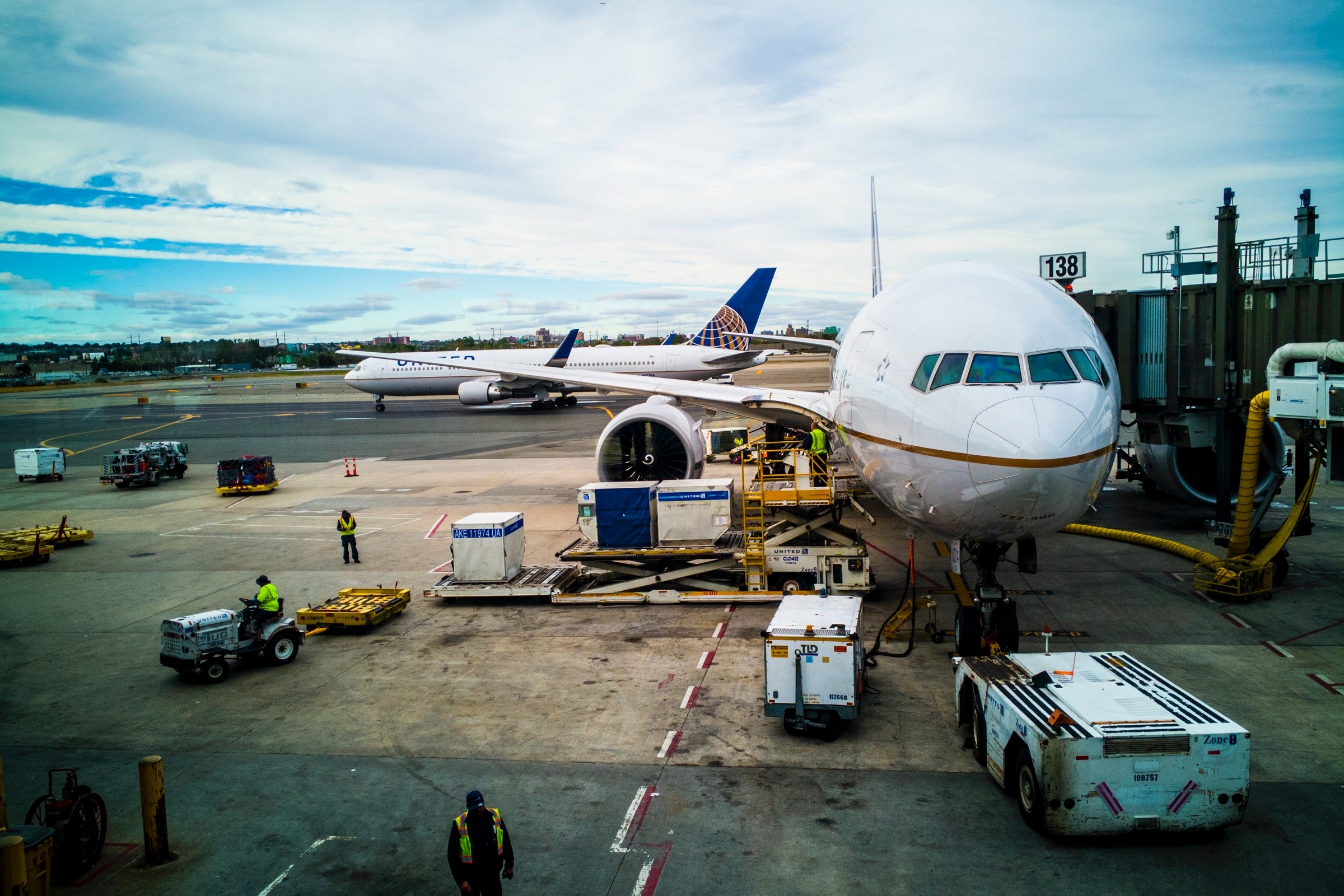 Read more about the article The ultimate guide to earning elite status with United cards