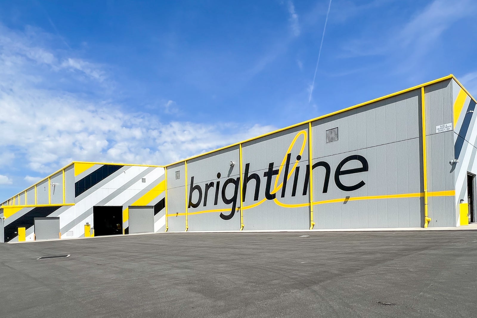 Read more about the article 1st look inside Brightline’s $100 million train maintenance facility in Orlando