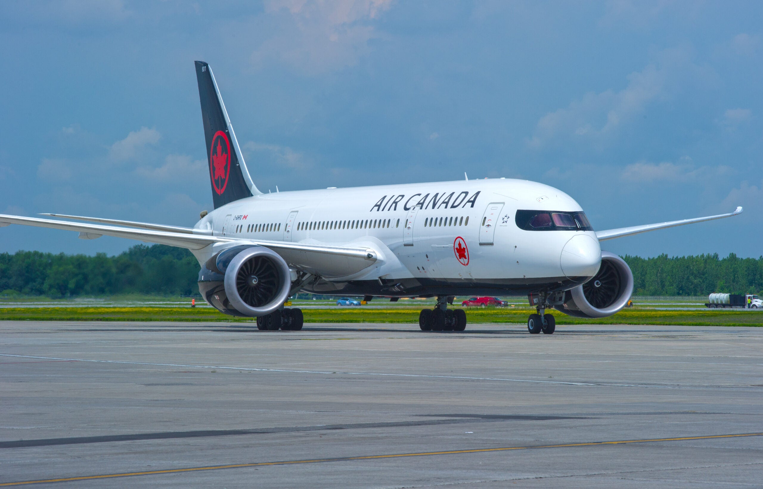 You are currently viewing Air Canada launches new summer route from Montreal to Amsterdam