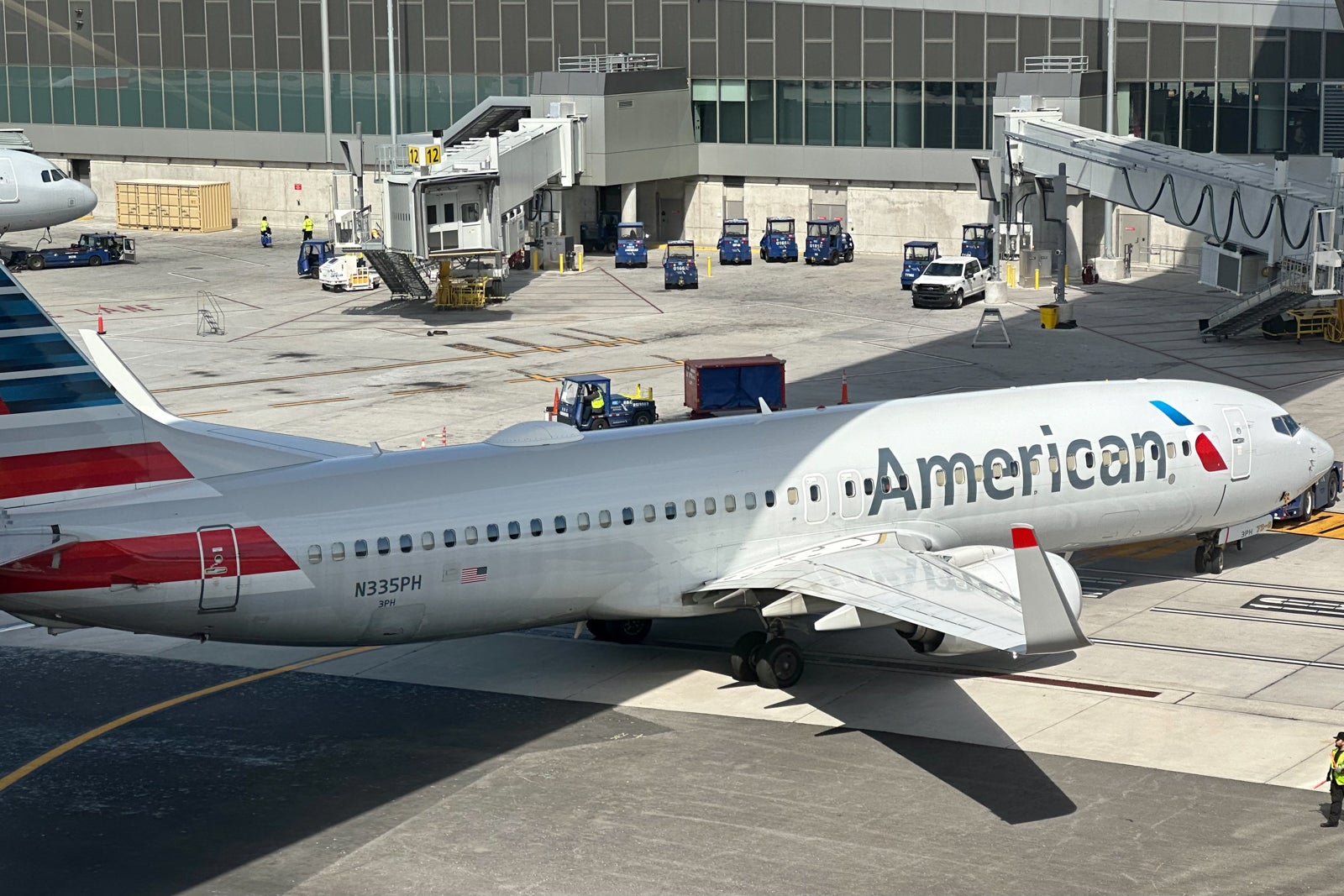 Read more about the article Farewell: American officially drops its saver award charts, switches to dynamic pricing