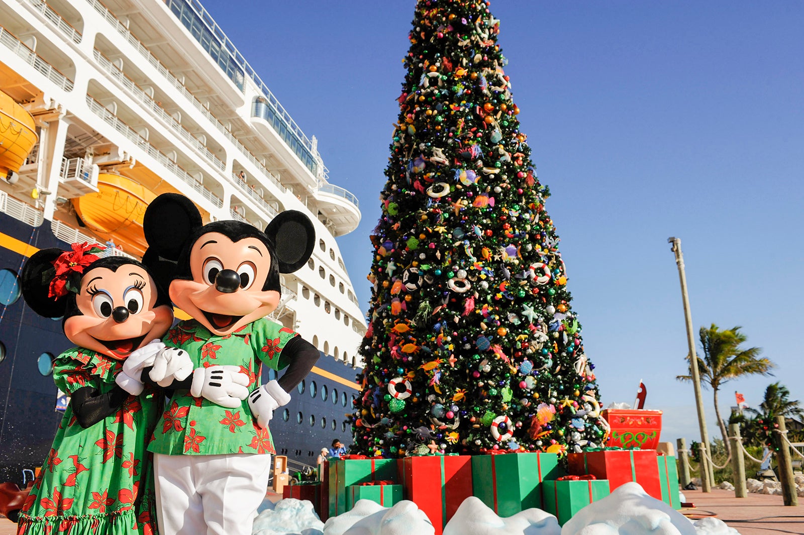 You are currently viewing 10 best Christmas cruises for 2023