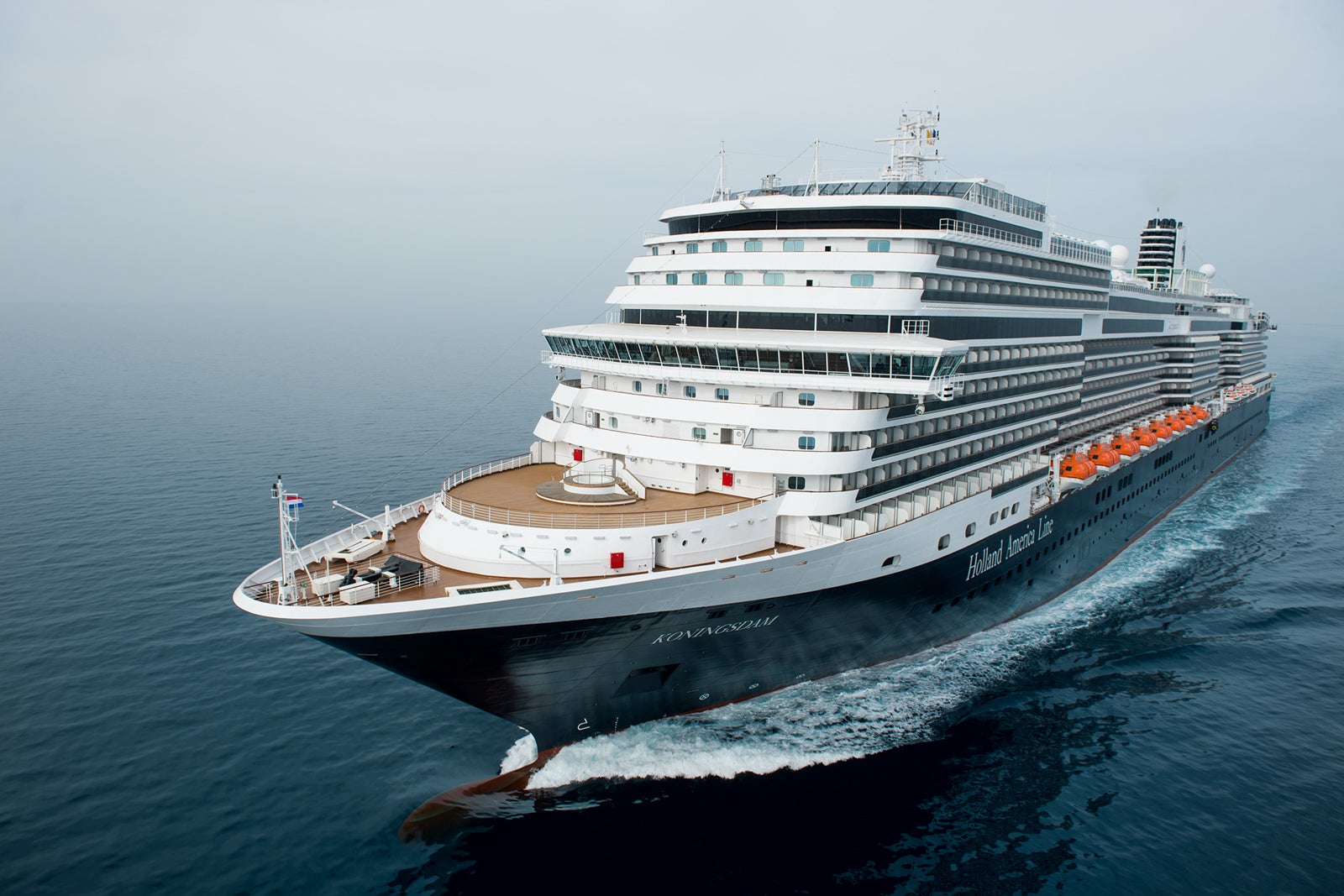 You are currently viewing Holland America cruise ships from newest to oldest — a complete list