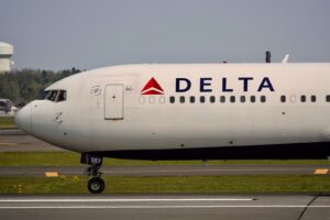 Read more about the article Delta adds jet lag-busting daytime flight from NYC to Paris