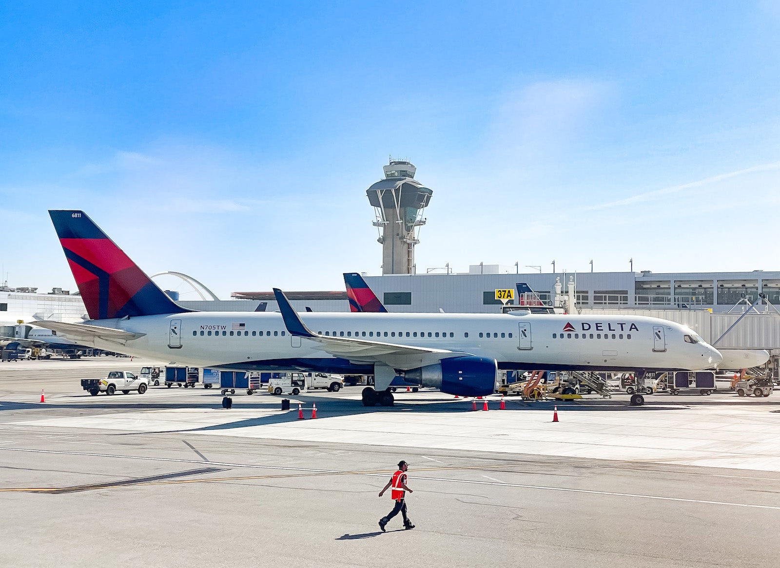 Read more about the article Your complete guide to the Delta SkyMiles program