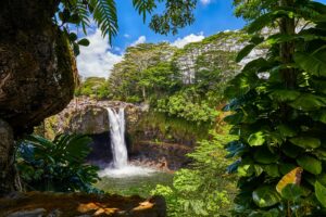 Read more about the article Bring a friend to Hawaii with this BOGO flight deal from Alaska Airlines