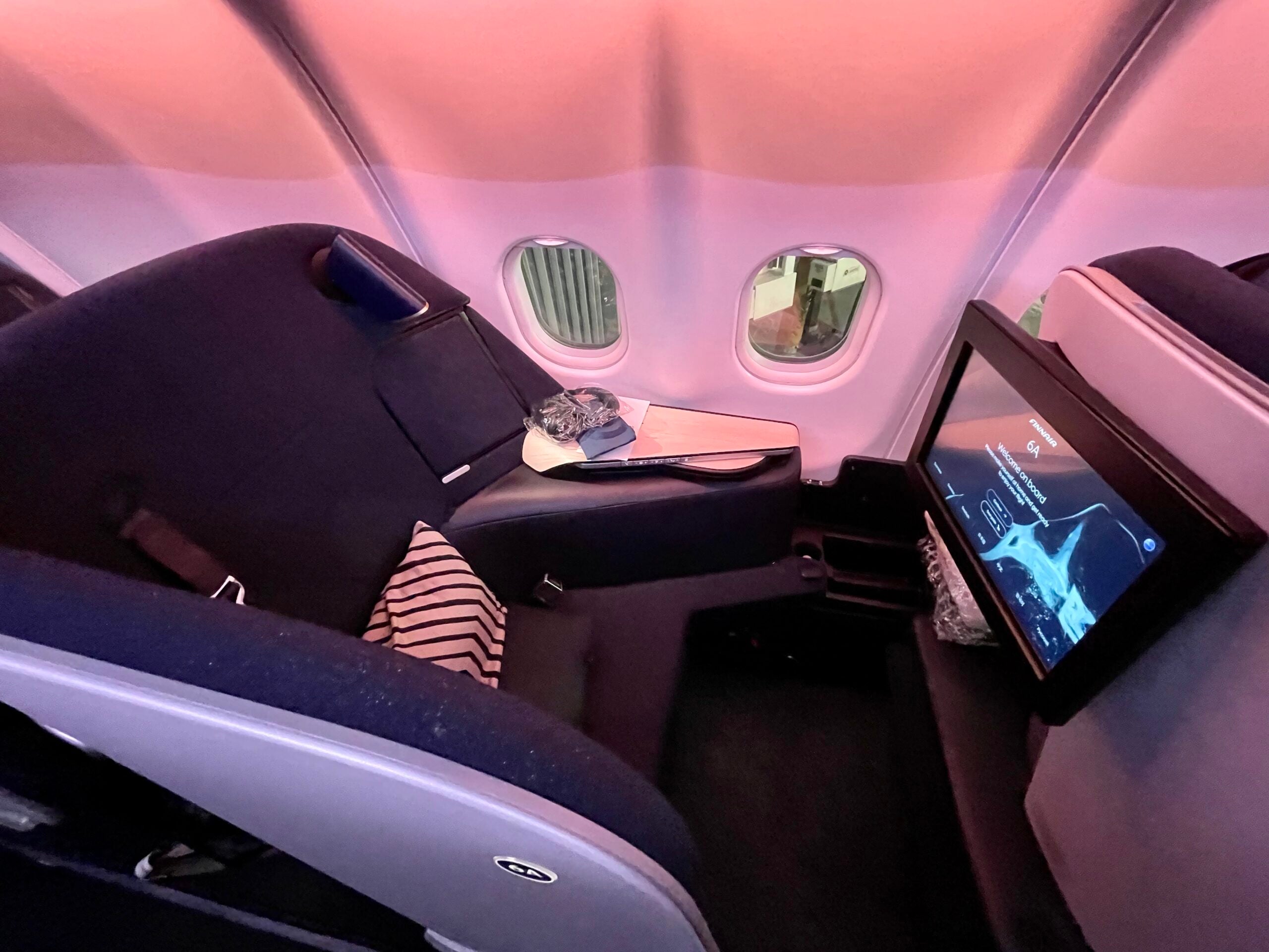 You are currently viewing 8 cool design elements in Finnair’s AirLounge business class (and 3 things I didn’t like)