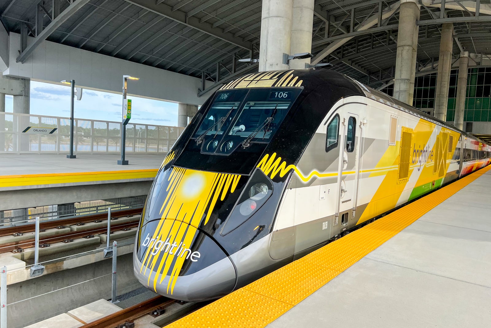 You are currently viewing Brightline Orlando train service finally launching Sept 22