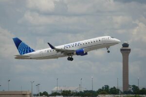 Read more about the article United adds 8 domestic routes, but cuts 4 in shift from Newark to DC