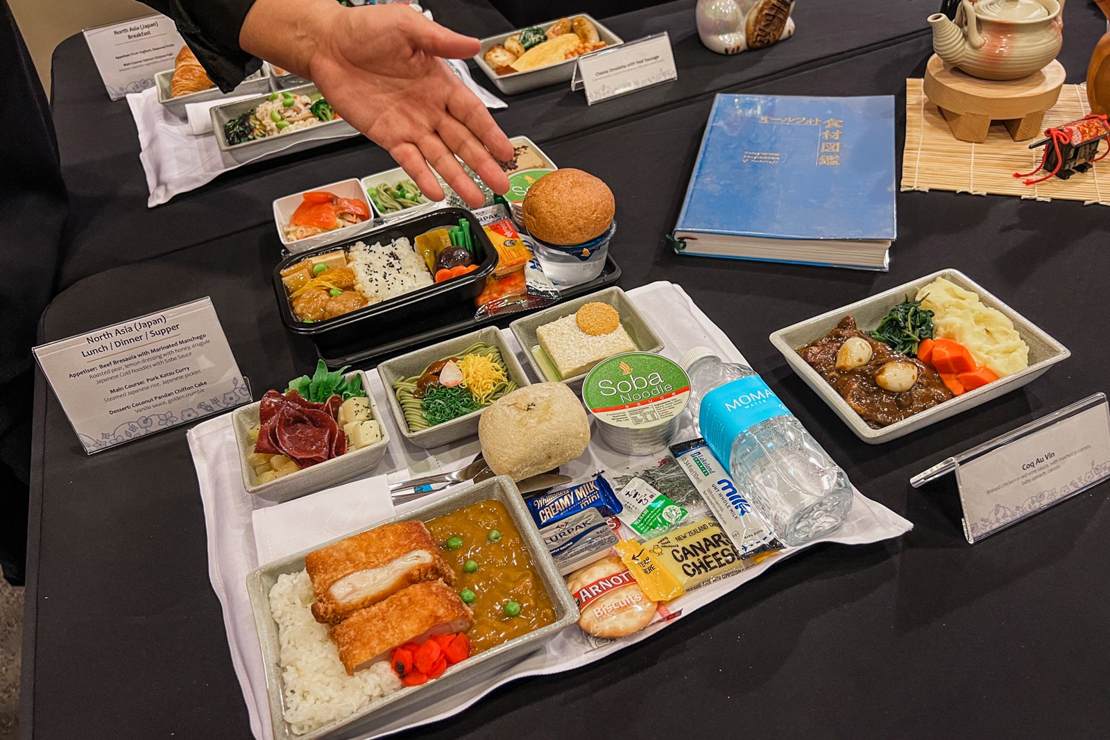 Read more about the article Singapore Airlines upgrades premium economy dining and amenity kits