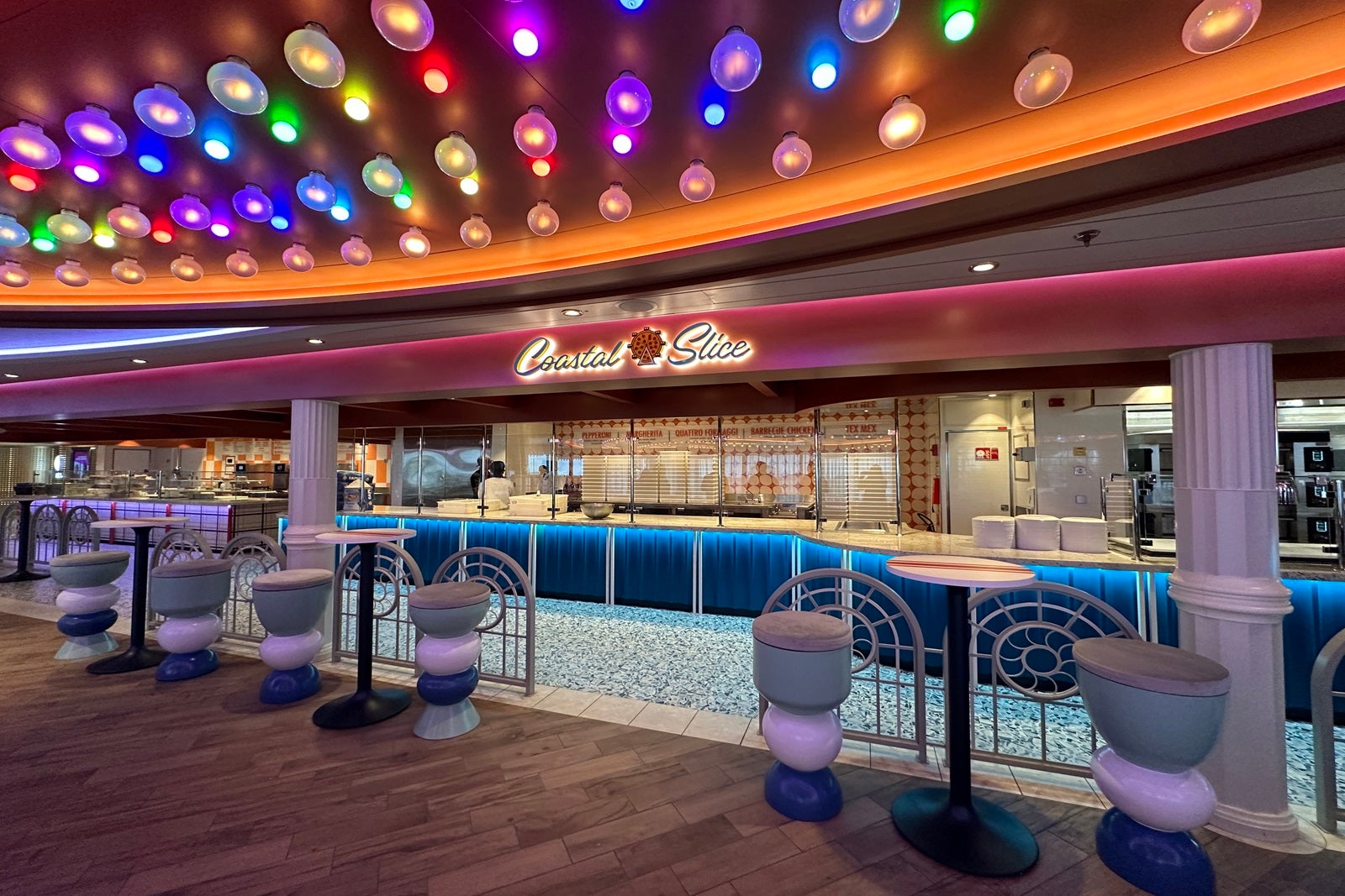 Read more about the article Carnival cruise pizza: Pizza Pirate, Pizzeria del Capitano and more