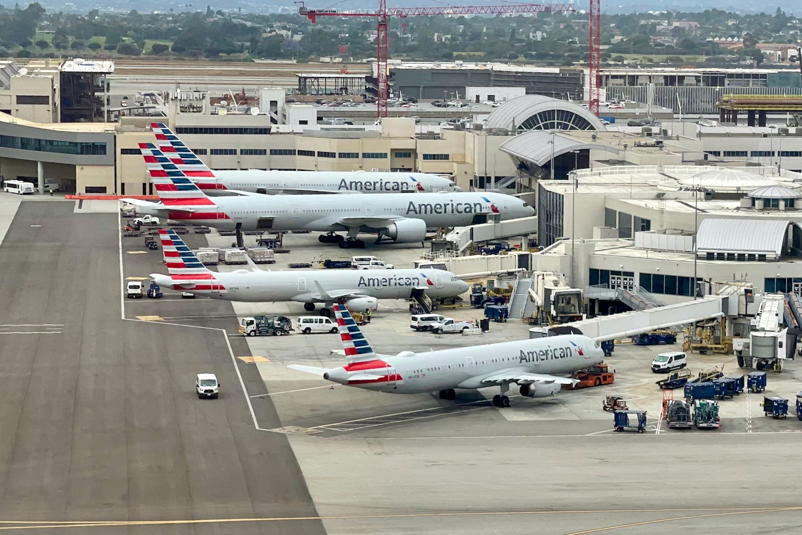 Read more about the article American Airlines delays big changes to earning miles and Loyalty Points, for now