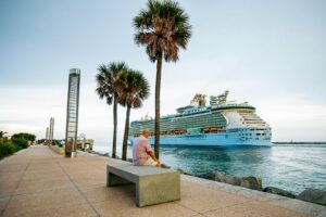 Read more about the article Should I fly in early for my cruise? The pros and cons of arriving ahead of time