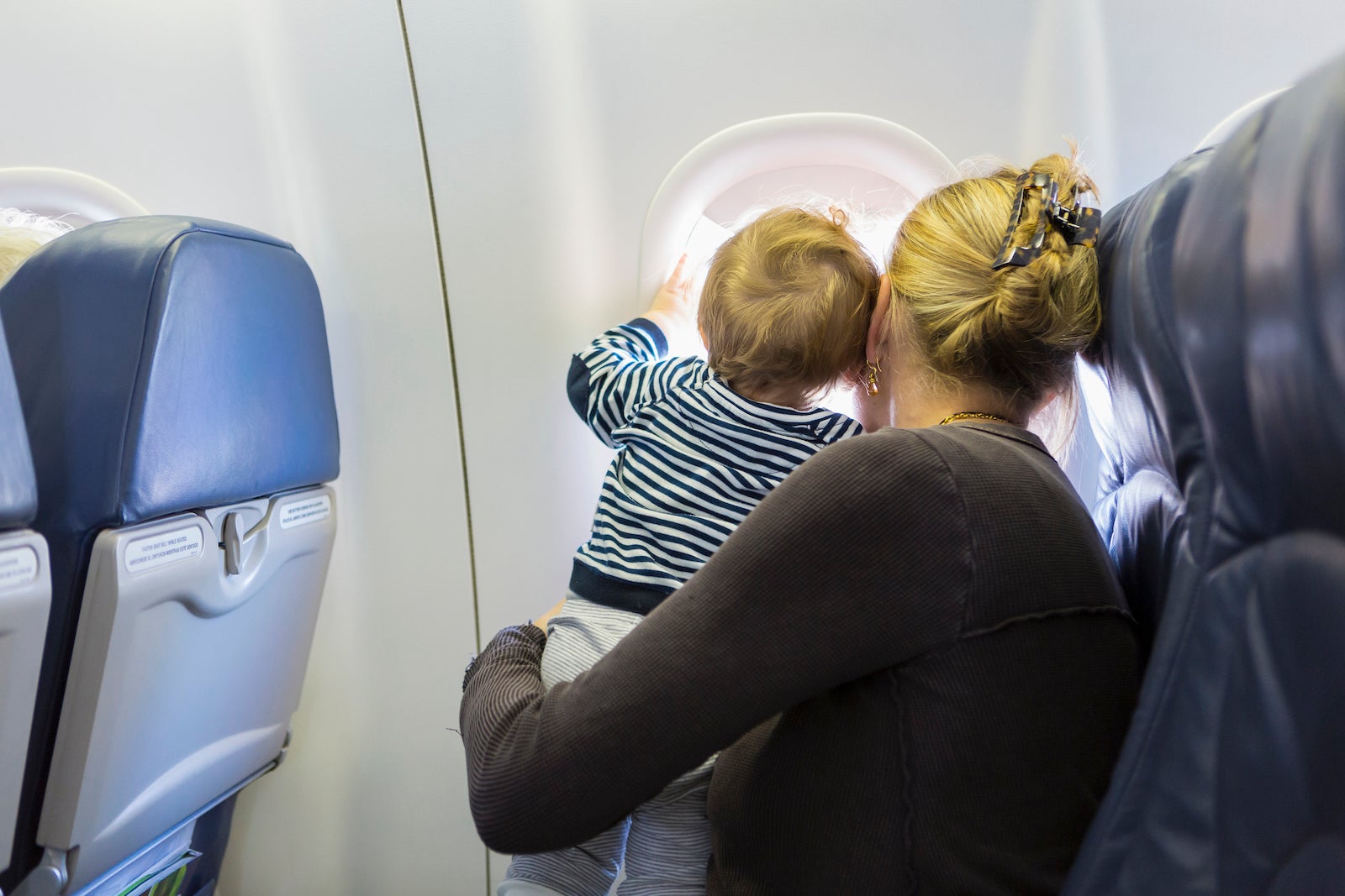 Read more about the article 42 real-world family travel tips that actually work