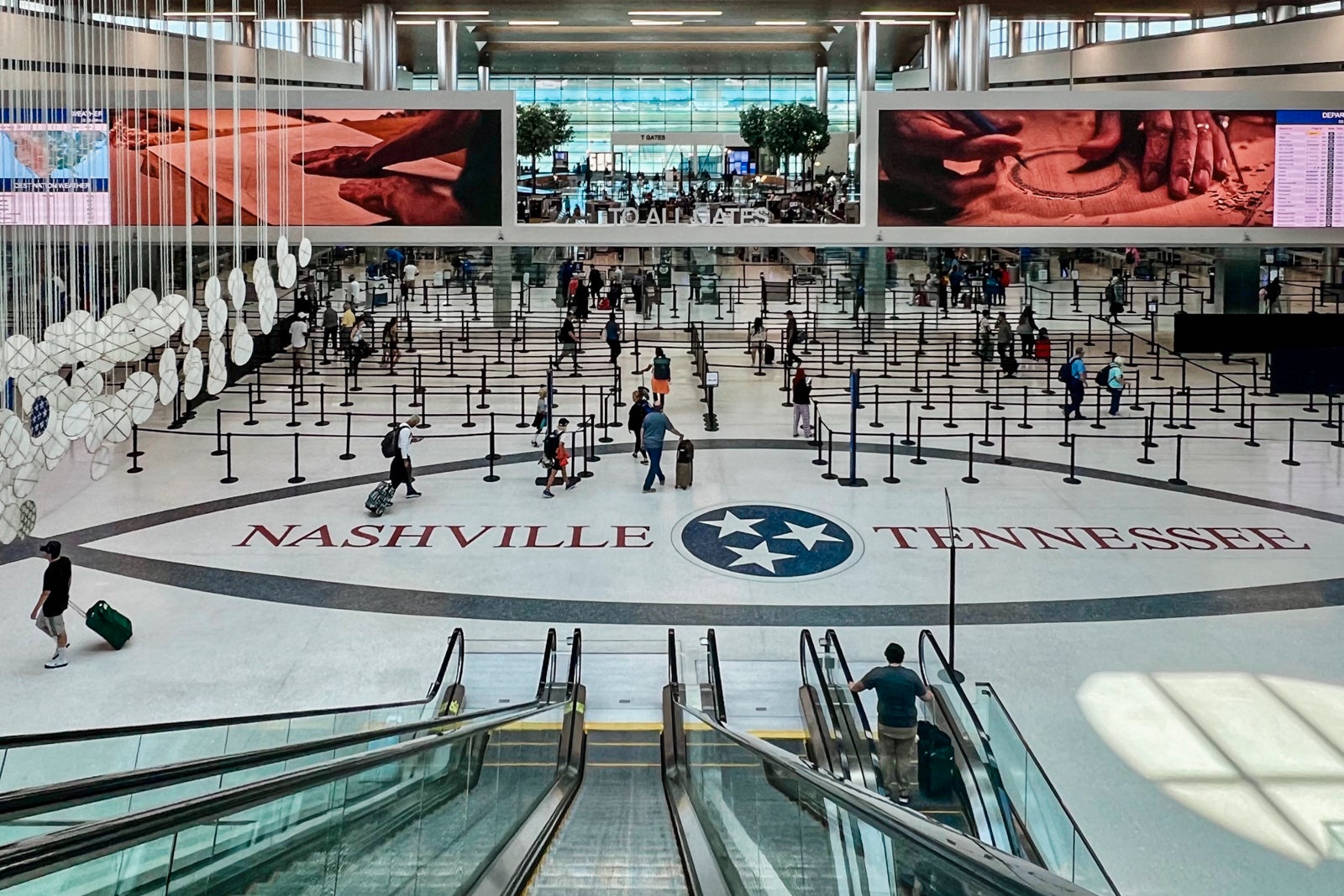 You are currently viewing My (totally fun) vacation at Nashville International Airport