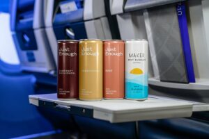 Read more about the article United overhauls economy-class wine menu with 4 new options