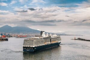 Read more about the article Holland America vs. Princess: Which premium cruise line should you choose?