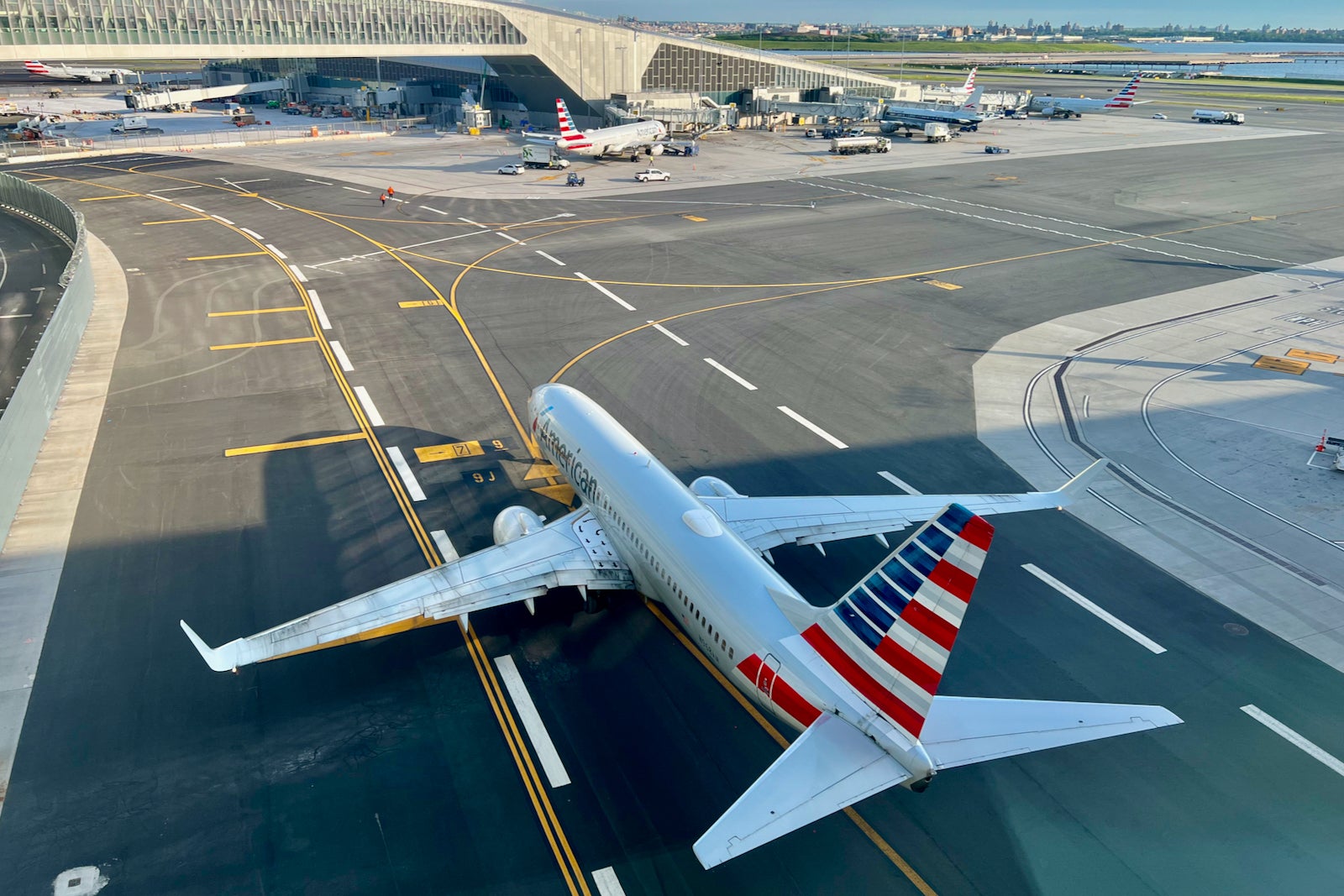 Read more about the article You can now only earn 2 American miles per $1 with Bask Bank — what to know about the changes