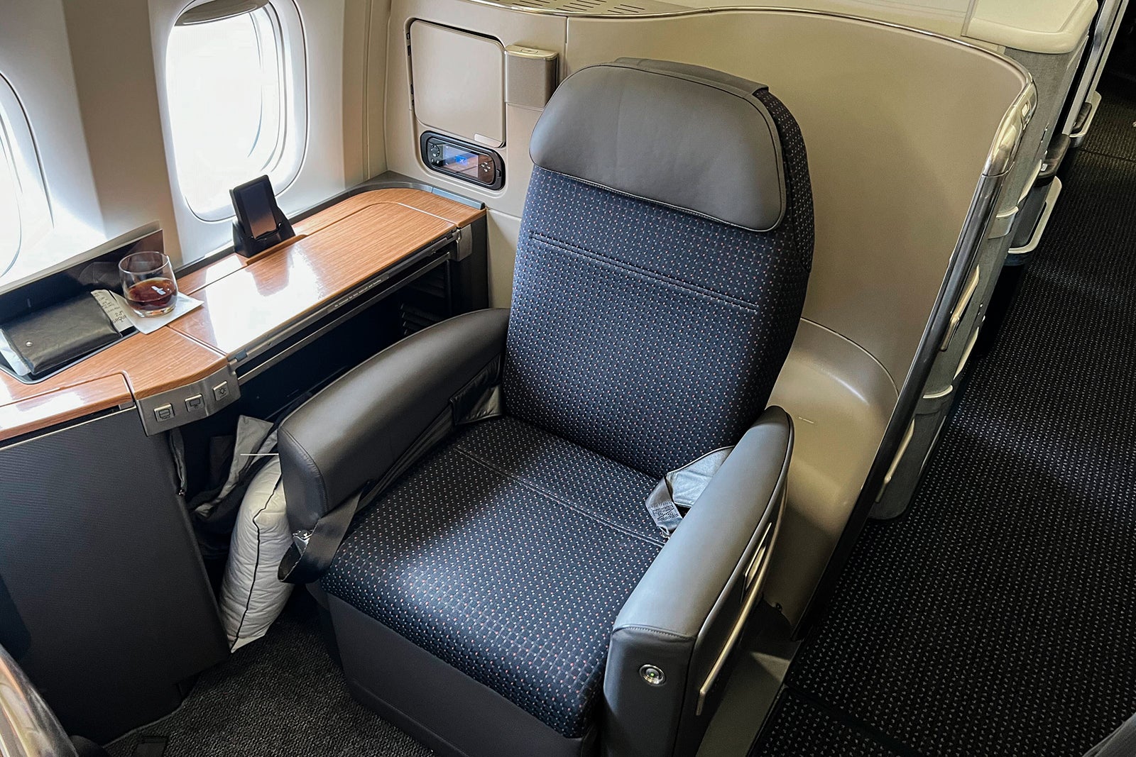 You are currently viewing Check your offer: Fast track to American Airlines AAdvantage elite status with up to 75,000 bonus points