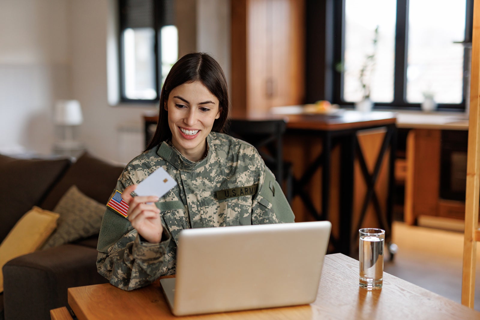 You are currently viewing The 5 best credit cards for military members on active duty