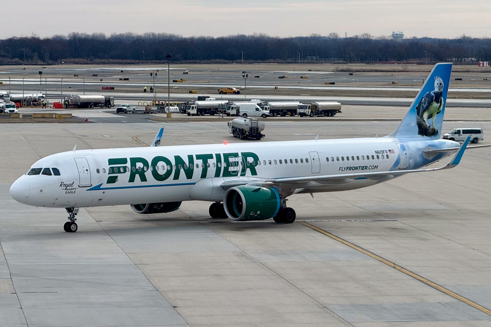 You are currently viewing Frontier Airlines makes its seat selection, chooses style for new first-class product