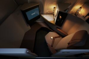 Read more about the article Etihad unveils new first-, business-class suites coming to single-aisle jets