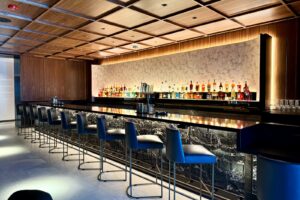 Read more about the article United debuts revamped Polaris Lounge in Chicago — here’s a look inside