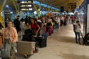 Read more about the article Blackouts, strikes and ground stops: What to do if you’re traveling this week and how to be prepared on your next trip