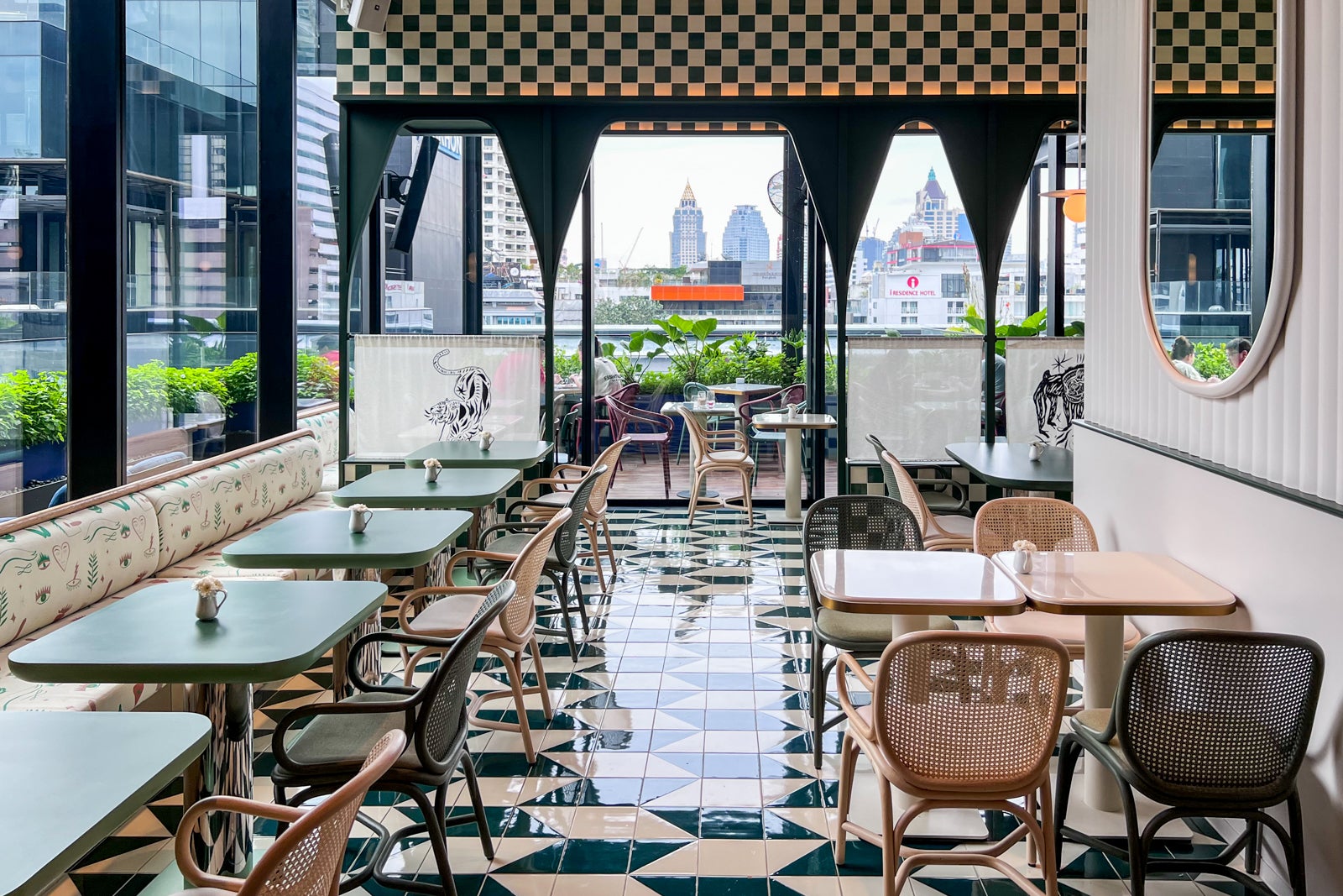 You are currently viewing You can bid Hyatt points on 4 epic experiences at The Standard properties