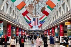 Read more about the article Facing pressure in Chicago, American touts O’Hare growth