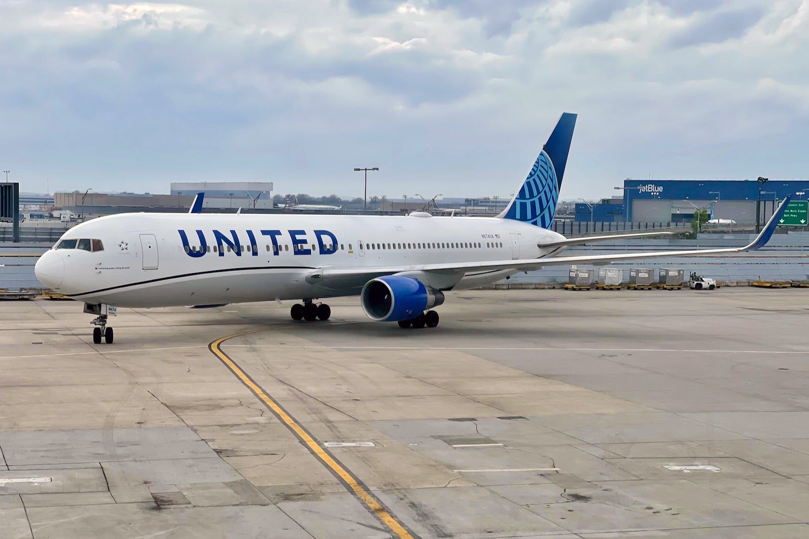 You are currently viewing Blockbuster partnership! United Airlines and JetBlue to team up in new alliance called ‘Blue Sky’