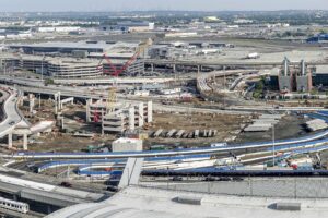 Read more about the article AirTrain fares to JFK airport reduced by 50% to ease summer traffic crunch