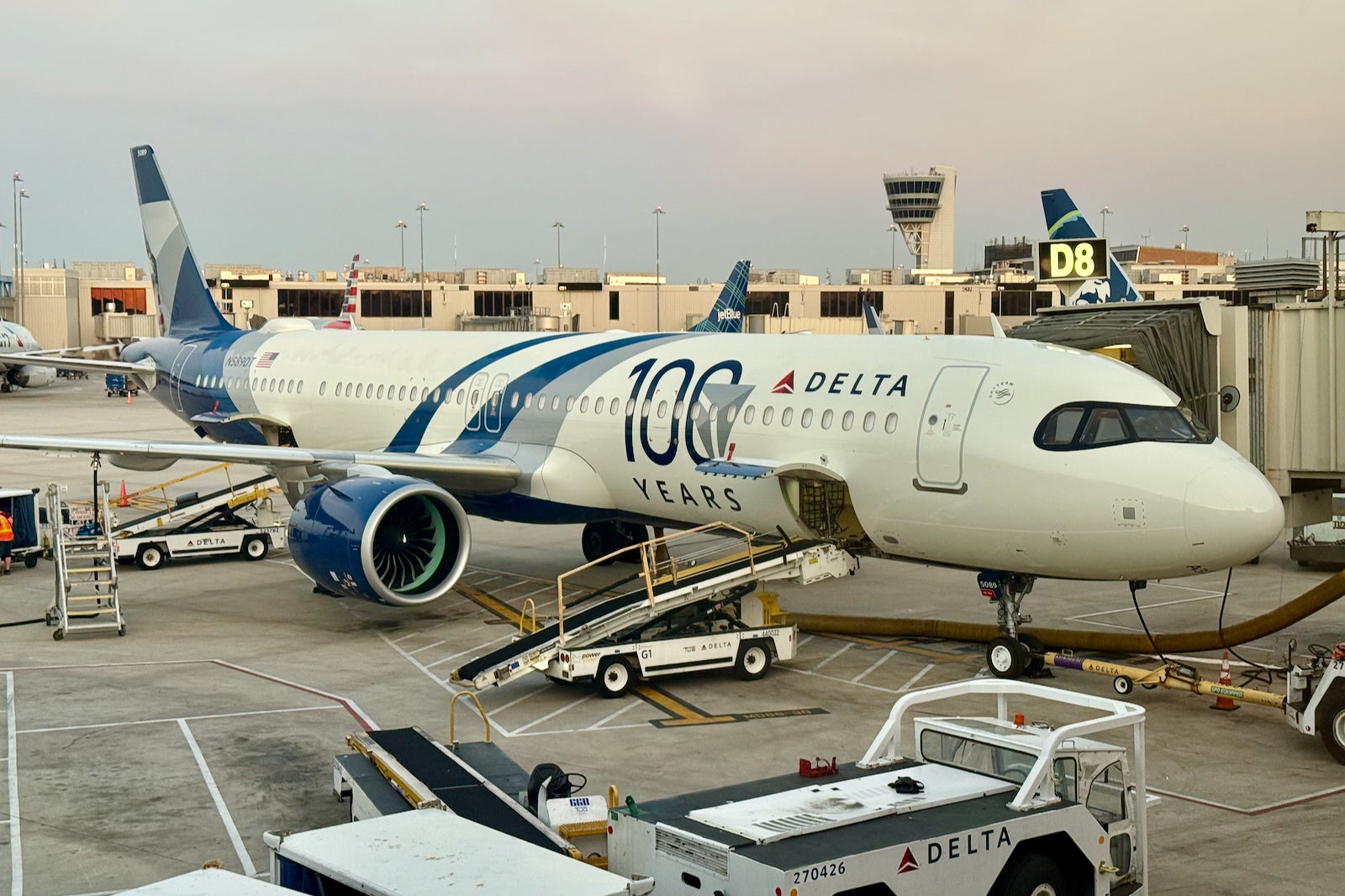 You are currently viewing Delta adds 2 new long-haul routes from Seattle, ups ante against rival Alaska