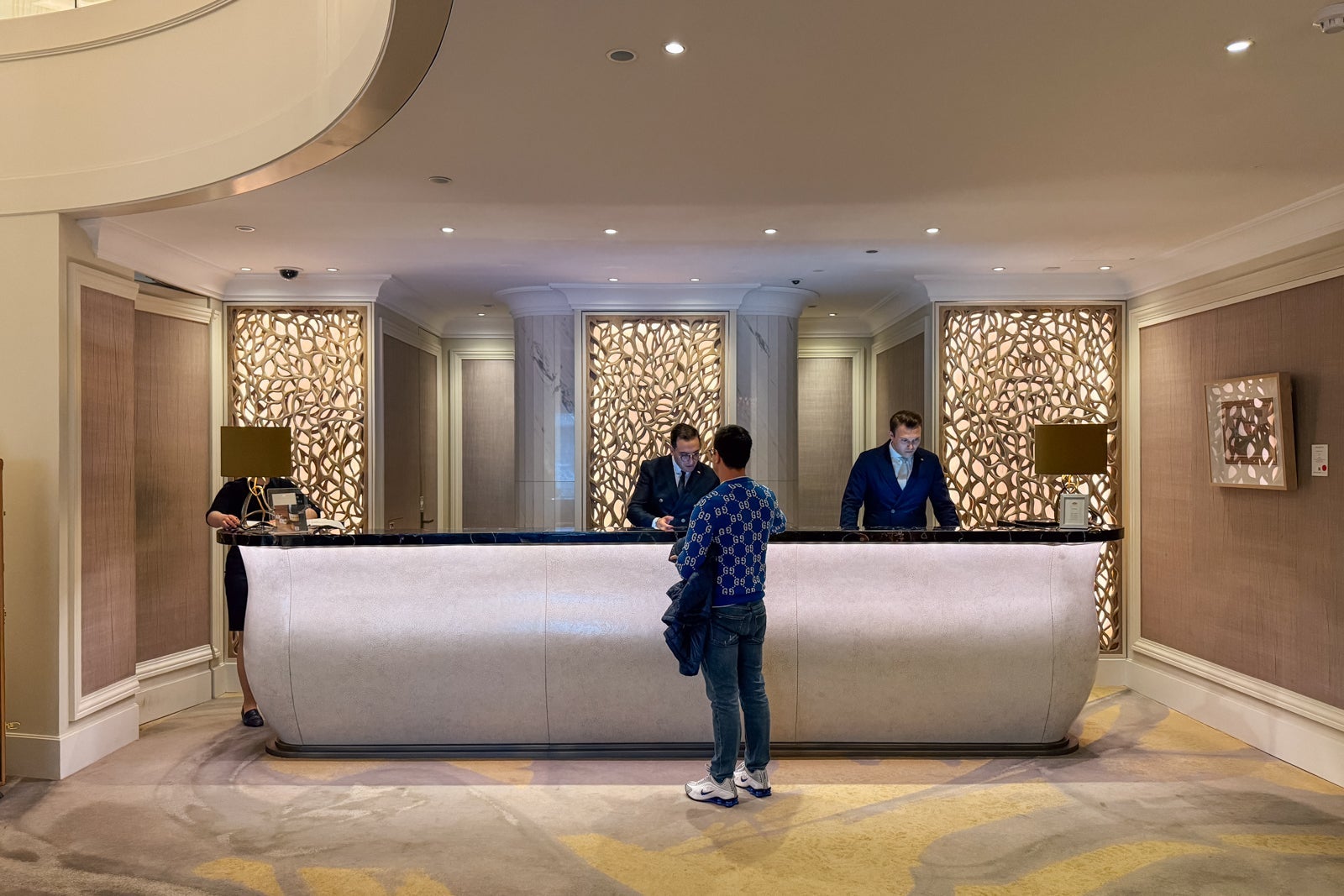 You are currently viewing This luxurious Munich hotel has historic digs, contemporary art and an outpost of Matsuhisa