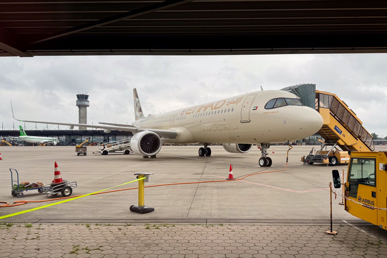 You are currently viewing Onboard Etihad’s A321LR delivery flight: Behind the scenes from Airbus to Abu Dhabi