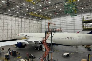 Read more about the article Delta inches closer to ‘basic business,’ hints at more premium seats in future