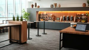 Read more about the article Now open: American’s first-ever grab-and-go airport lounge in Charlotte