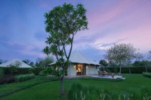 Read more about the article New Capital One welcome offers: Earn a $100 travel credit with the Quicksilver, Savor and VentureOne