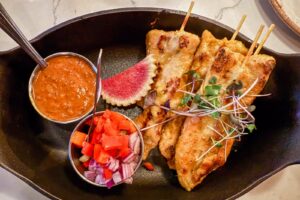 Read more about the article Why I pair my go-to cash-back card with the right travel rewards cards for max value