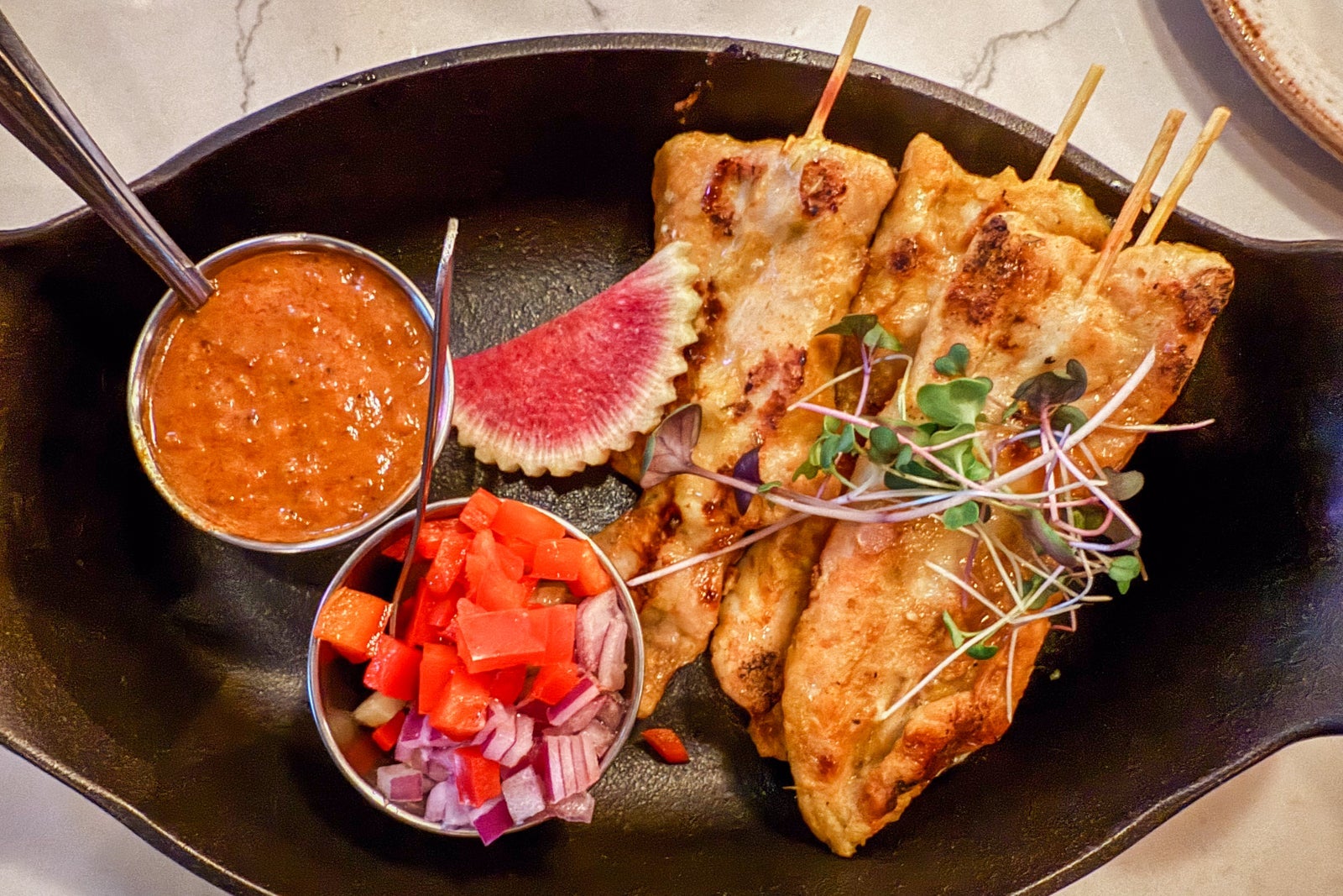 You are currently viewing Why I pair my go-to cash-back card with the right travel rewards cards for max value