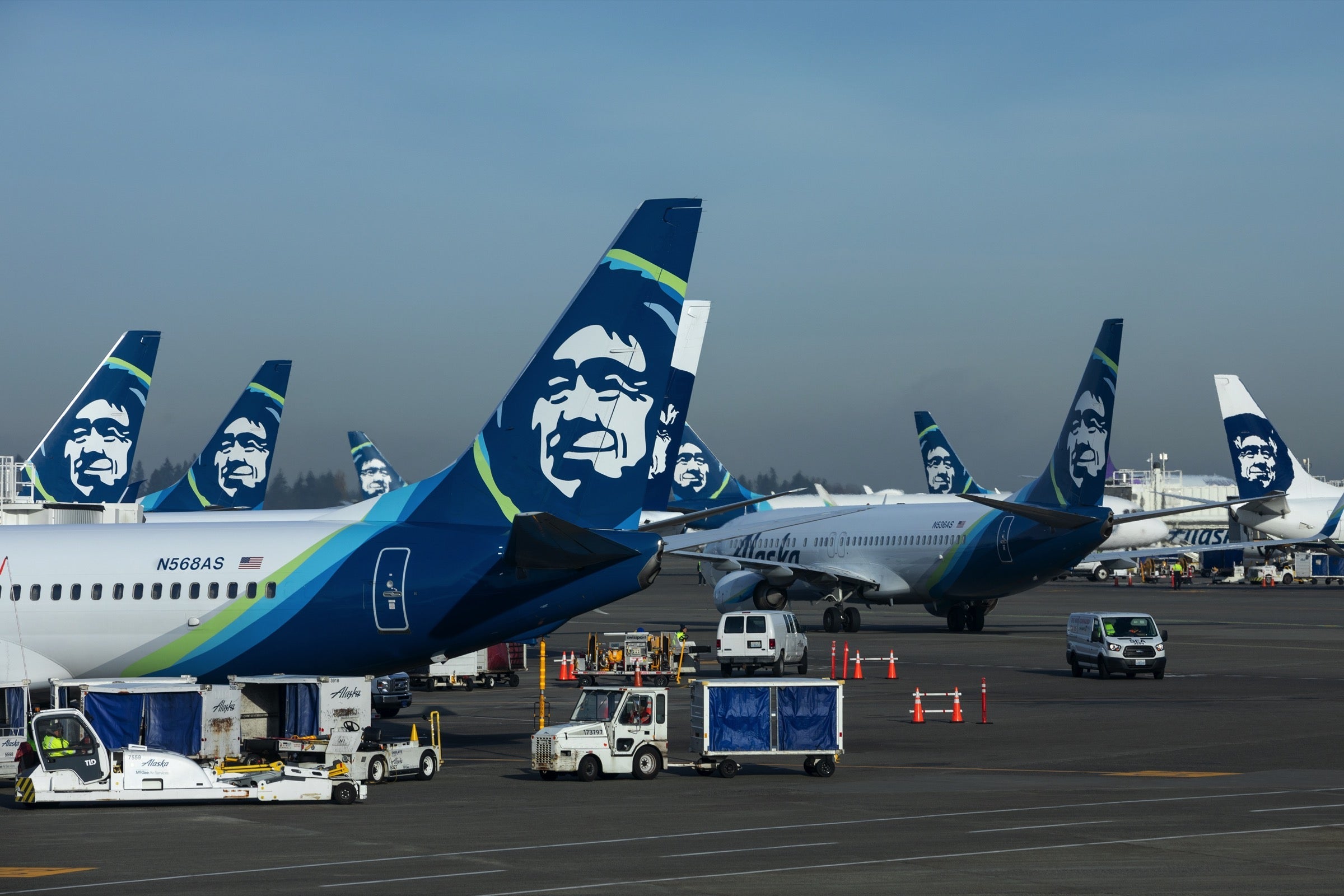 You are currently viewing How to earn Alaska Airlines Atmos Rewards points