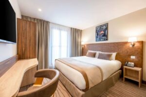 Read more about the article How to use the Delta Stays credit on the Delta Amex cards