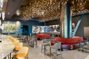 Read more about the article Delta opens stunning new 34,000-square-foot Sky Club in Salt Lake City