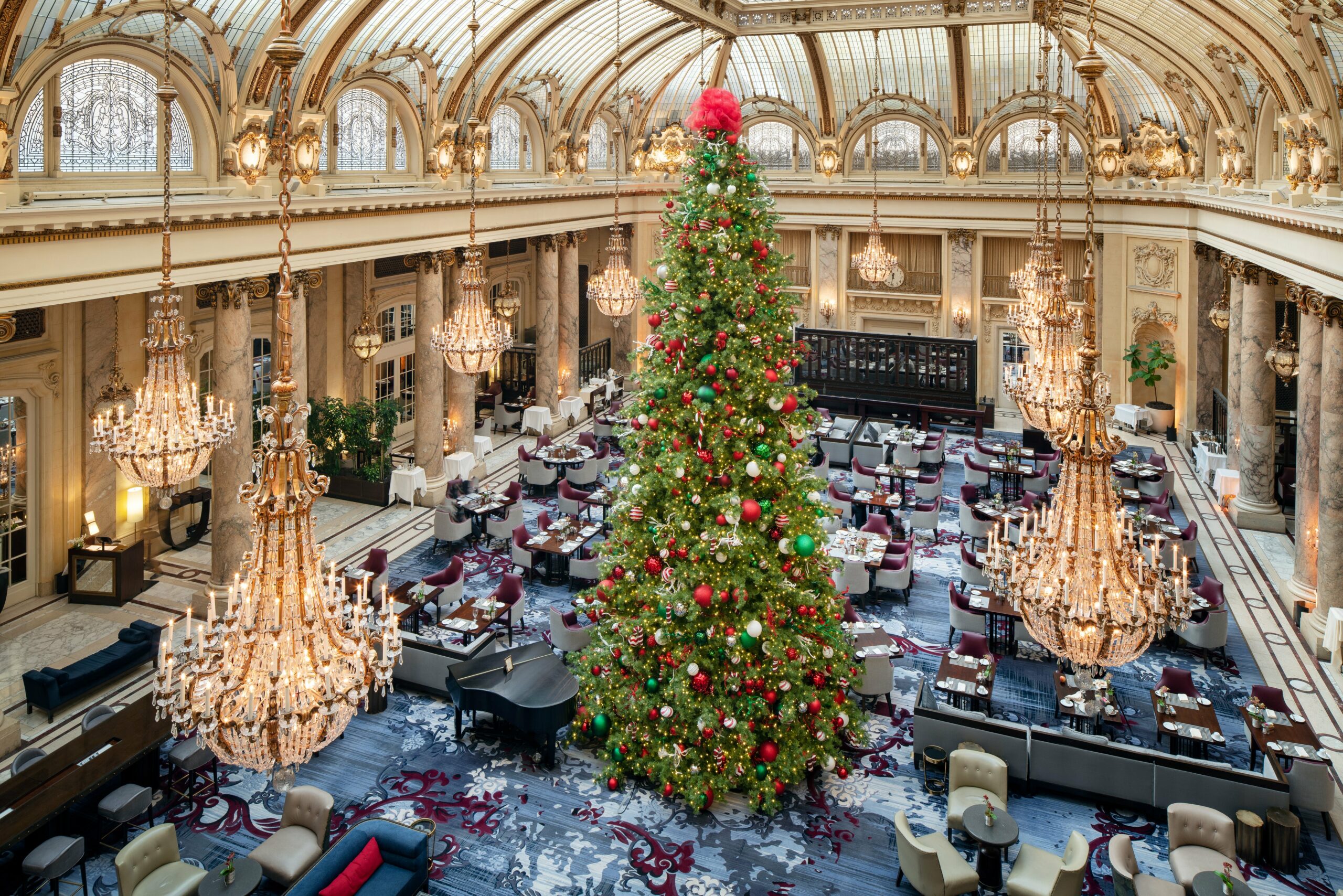 You are currently viewing 10 luxury hotels that go all-out for the holidays
