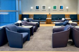 Read more about the article How to choose a credit card for airport lounge access